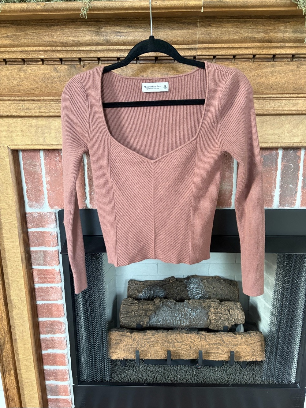 Abercrombie & Fitch Ribbed V-Neck Cropped Sweater - Dusty Brown
